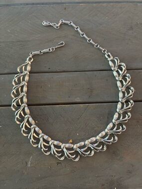 Vintage Coro 1960’s Silver Toned Statement Collar Necklace